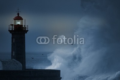 Zacarias da Mata, Stormy night (sturm, meer, welle, ozean, küste, nacht, draußen, kalamität, schwer, weiß, stürmisch, leuchtturm, kräfte, fließen, dramatisch, orkan, horizont, gott, licht, freiheit, katastrophe, dunkel, energie, strom, hoffnung, klima, wind, verfärbt, wette)