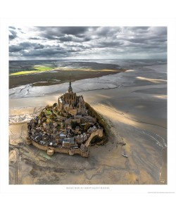 Philip Plisson, Le Mont-Saint-Michel entre ciel et basse mer - Normandie