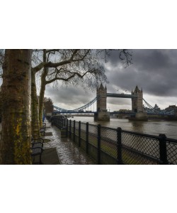 Vladimir Kostka, LONDON BRIDGE AND TOWER