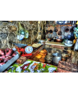 Hady Khandani, HDR - SMALL KITCHEN IN A VENEZUELAN RESTAURANT 2