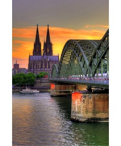 Hady Khandani, HDR - COLOGNE CATHEDRAL AND HOHENZOLLERN BRIDGE DURING SUNSET - GERMANY 2