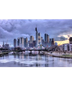 Hady Khandani, HDR - FRANKFURT SKYLINE AND MAIN RIVER ON A CLOUDY DAY - GERAMANY 3