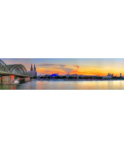 Hady Khandani, PANO HDR - COLOGNE SKYLINE WITH CATHEDRAL DURING SUNSET - GERMANY