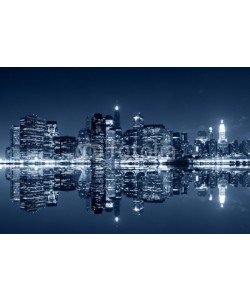 Evgeny Dubinchuk, Manhattan at night with reflections on Harlem river