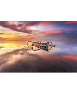 farizun amrod, Beautiful Sunrise Scene in Bali, Indonesia. The boat ( Jukung) at Sanur Beach
