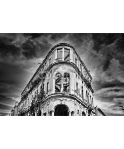 javigol860101, Black and white image of crumbling old building facade with dram