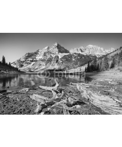 MaciejBledowski, Black and white photo of Maroon Bells landscape, Aspen in Colorado, USA.
