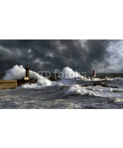 Zacarias da Mata, Stormy sunset in Douro Harbor