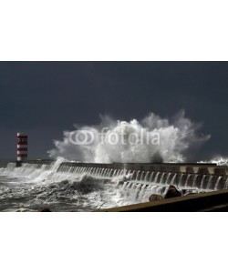 Zacarias da Mata, Stormy waves