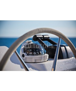 dvoevnore, Sailing yacht control wheel and implement