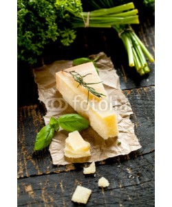 karepa, stück parmesan käse