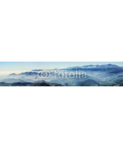 Visions-AD, Hochgebirge mit Gänsegeier im Nebel (Picos de Europa, Asturien, Spanien)