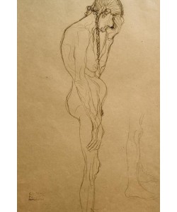 Gustav Klimt, Stehende alte Frau im Profil nach rechts, Beinstudie 