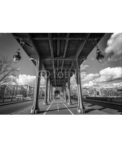 Delphotostock, Bir Hakeim bridge in Paris, France