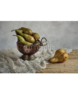 Nailia Schwarz, Classic Studio Still-Life with Pears