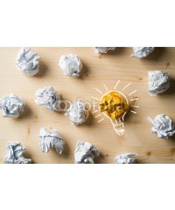 fotogestoeber, Papierkugeln als Symbol für Ideen