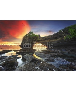 farizun amrod, Warm sunset at Batu Bolong, Tanah Lot - Bali, Indonesia