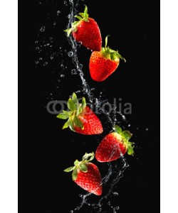 Alexander Raths, Strawberries in water splash