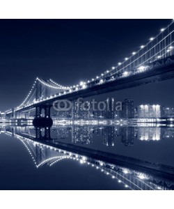 Joshua Haviv, Manhattan  Bridge and Manhattan skyline At Night