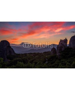 Cara-Foto, Steile Sandsteinfelsen mit Klöstern vor dramatischenSonnenuntergang