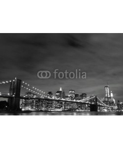 Joshua Haviv, Brooklyn Bridge and Manhattan Skyline At Night, New York City