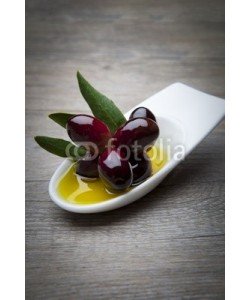 hiphoto39, red olives on a platter