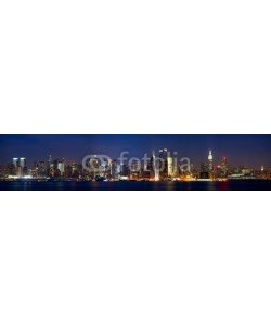 Oleksandr Dibrova, Manhattan skyline panorama at dusk, New York City