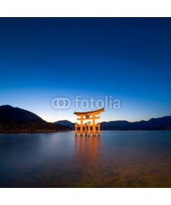 eyetronic, Miyajima Japan mit rotem Torii des Itsukushima Schreins