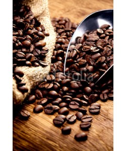 AK-DigiArt, Kaffeetasse und gerÃ¶stete Bohnen auf Holztisch - Kaffeegenuss