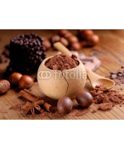 al62, cacao in polvere nel piccolo contenitore di legno