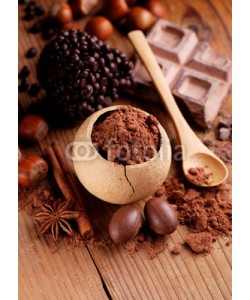 al62, cacao in polvere nel piccolo contenitore di legno
