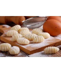 al62, gnocchi di patate fatti in casa sul tagliere
