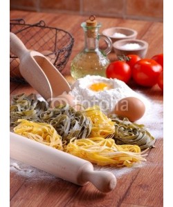 al62, tagliatelle all'uovo con ingredienti - due