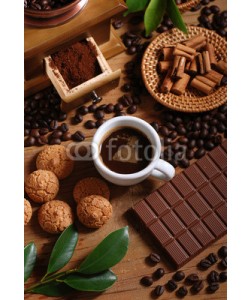 al62, tazza di caffè espresso con macinino in legno