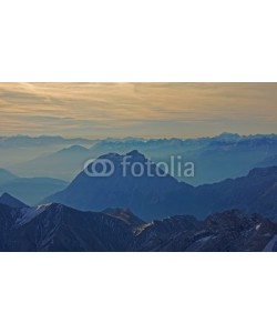 Bergfee, Zugspitzblick über die Bergwelt