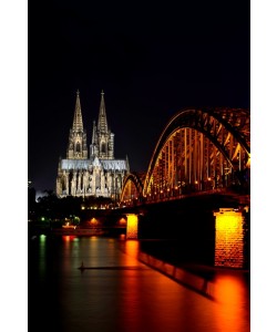 Hady Khandani, COLOGNE CATHEDRAL AND HOHENZOLLERN BRIDGE BY NIGHT