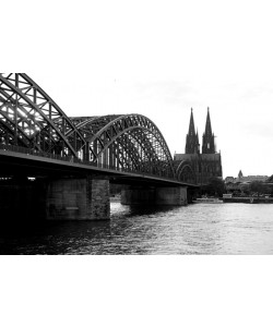 Hady Khandani, Monochrome COLOGNE HOHENZOLLERN BRIDGE - GERMANY