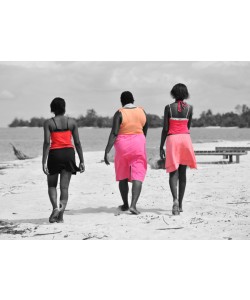 Hady Khandani, COLORSPOT - BEACH LADIES IN POINTE DENISE - GABON