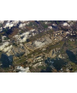 Hady Khandani, GEO ART - LONDON HEATHROW AIRPORT EGLL