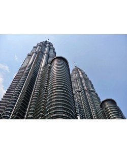 Hady Khandani, LOOKING UP THE PETRONAS TOWERS