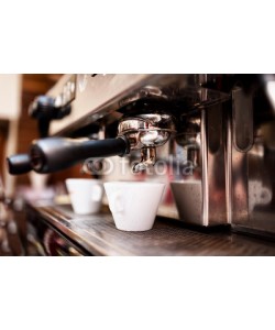 Hoda Bogdan, Espresso machine making coffee in pub, bar, restaurant