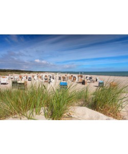 Jenny Sturm, Strandkörbe hinter den Dünen - Ostsee