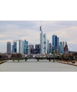 kuegi, Frankfurt-Skyline am Tag bei bewölktem Himmel