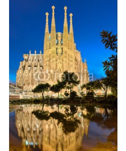 Mapics, Sagrada Familia at night, Barcelona